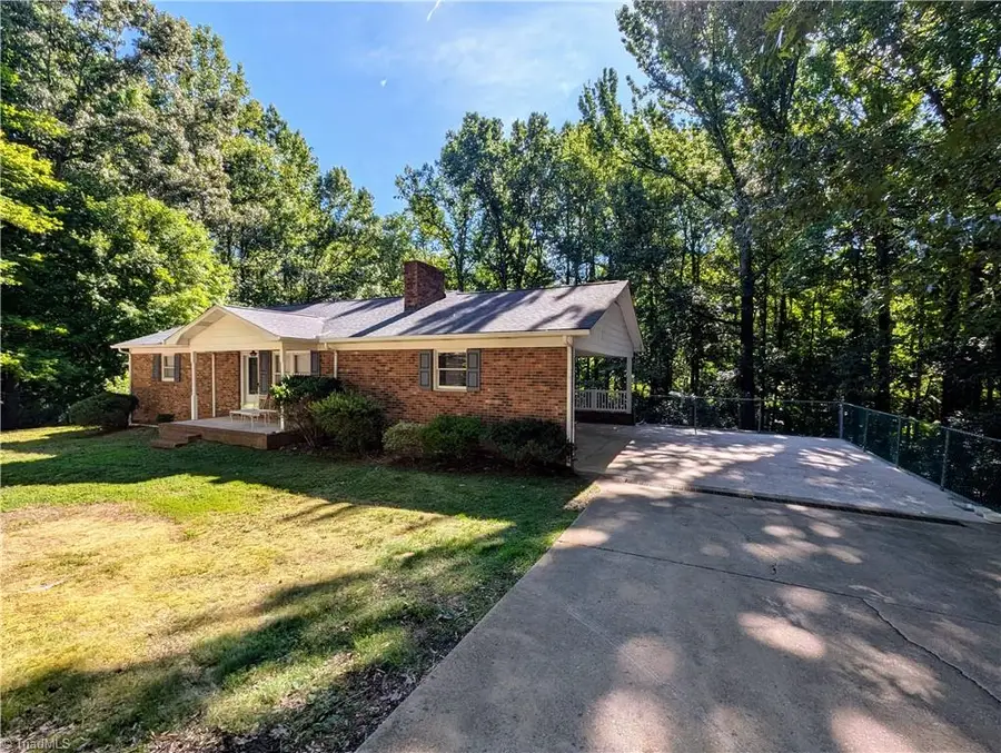 115 Forest Park Drive, Thomasville, NC 27360 - #3