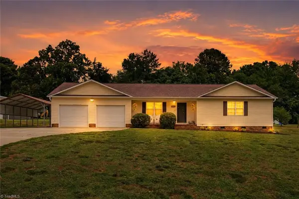1719 Brittany Ridge Drive, Kernersville, NC 27284