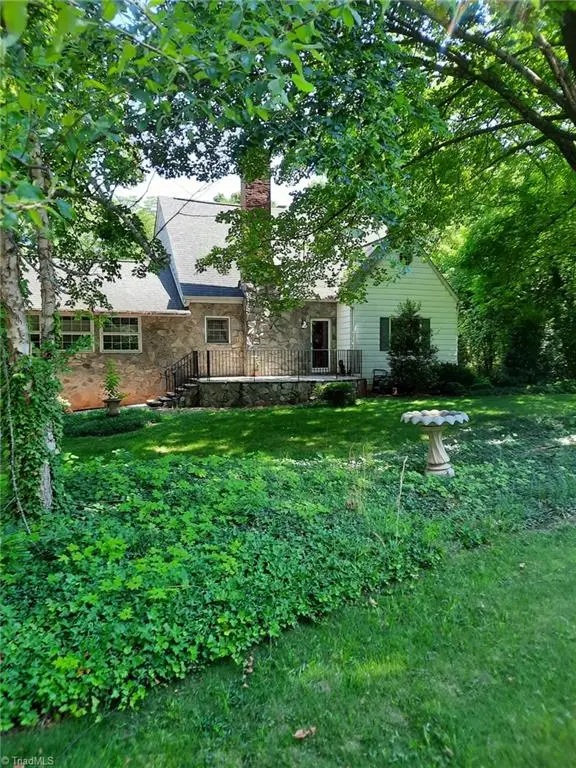 5810 Woodcliff Drive, Greensboro, NC 27410