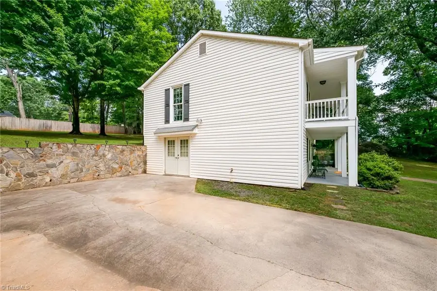 170 Farmingdale Avenue, Winston Salem, NC 27107 - #3