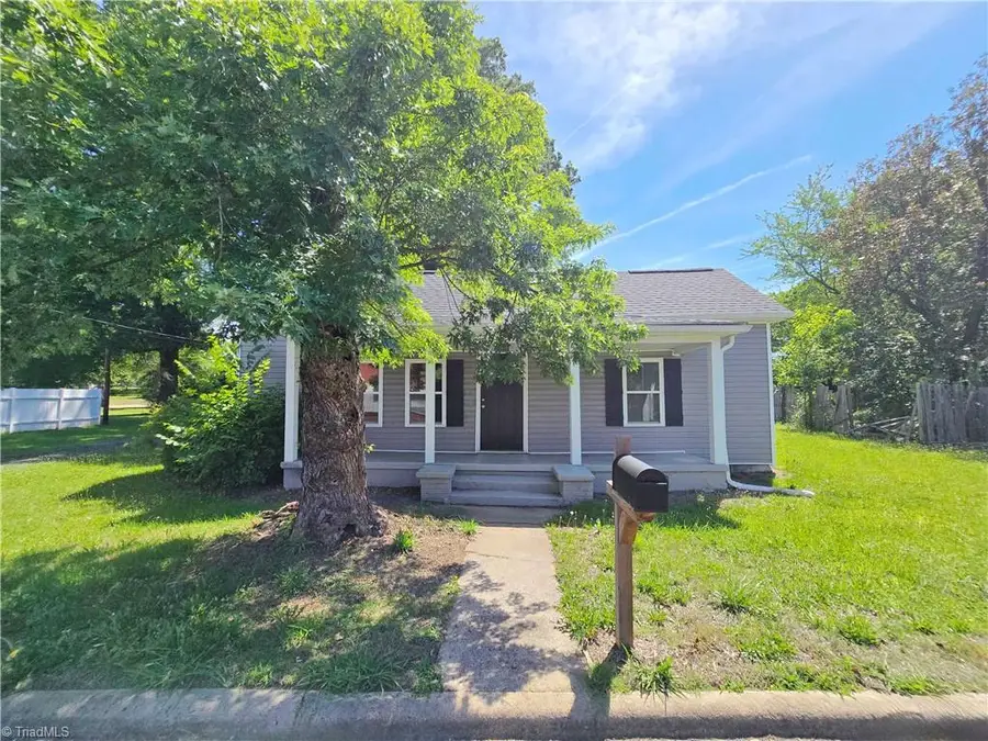 106 S Fieldcrest Road, Eden, NC 27288 - #2