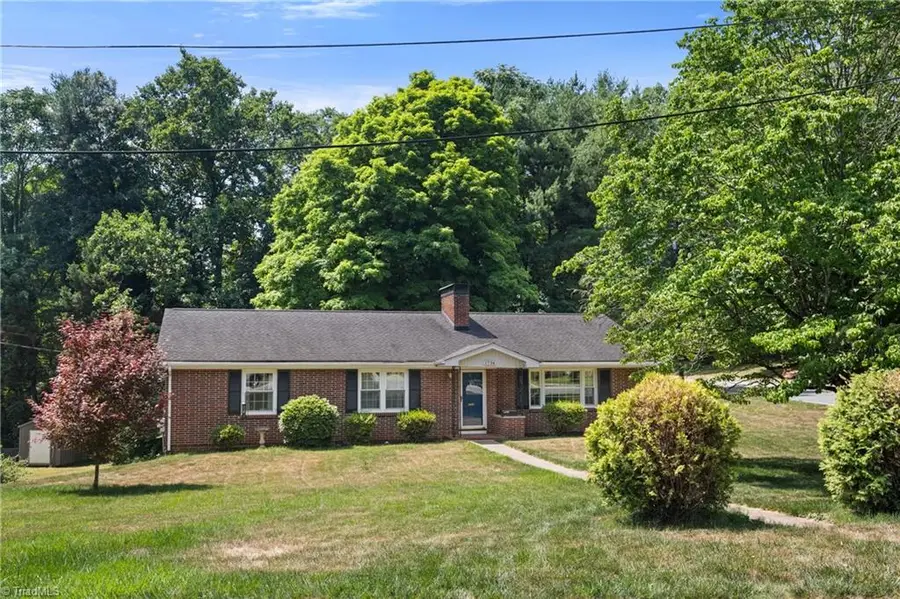 1734 Lancelot Lane, Winston Salem, NC 27103 - #2