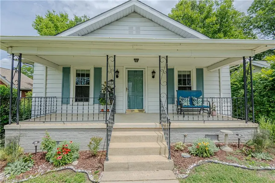 506 Atwater Street, Burlington, NC 27215 - #2