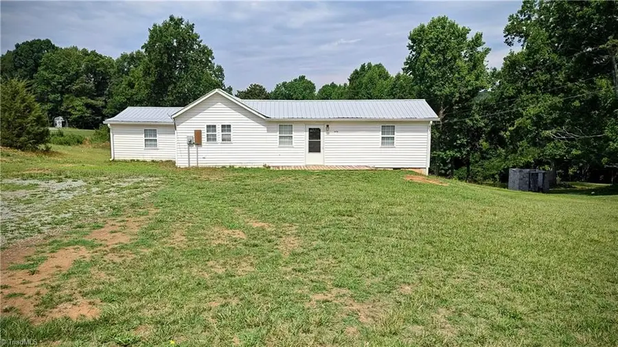 4235 Fuller Mill Road N, Thomasville, NC 27360 - #2