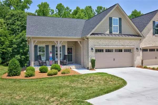 1201 Plantation Village Drive, Clemmons, NC 27012
