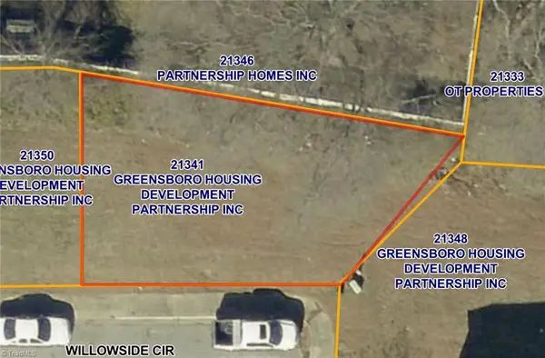 11 Willowside Circle, Greensboro, NC 27401