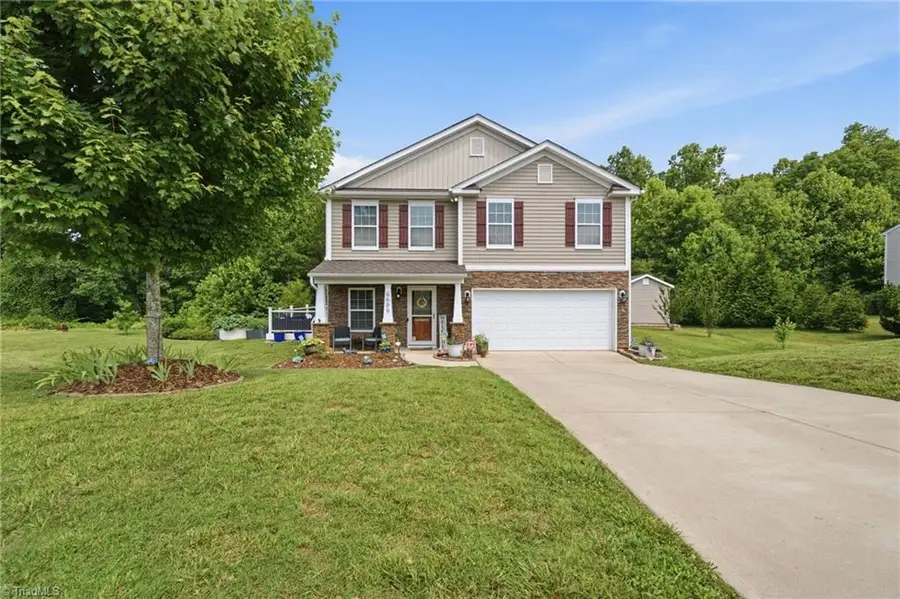 6689 Ridge Bluff Drive, Rural Hall, NC 27045 - #2
