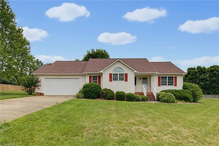 521 Lowergate Lane, Kernersville, NC 27284 - #2