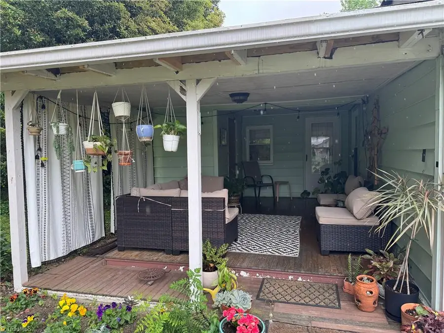 816 W Haymore Street, Mount Airy, NC 27030 - #3