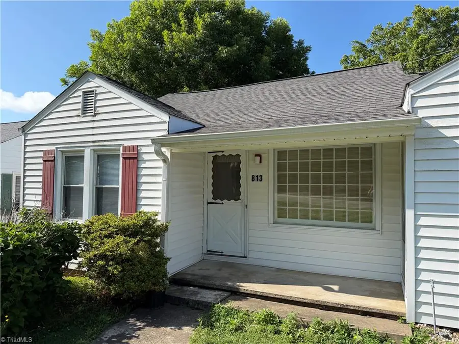 813 W Main Street, Yadkinville, NC 27055 - #3