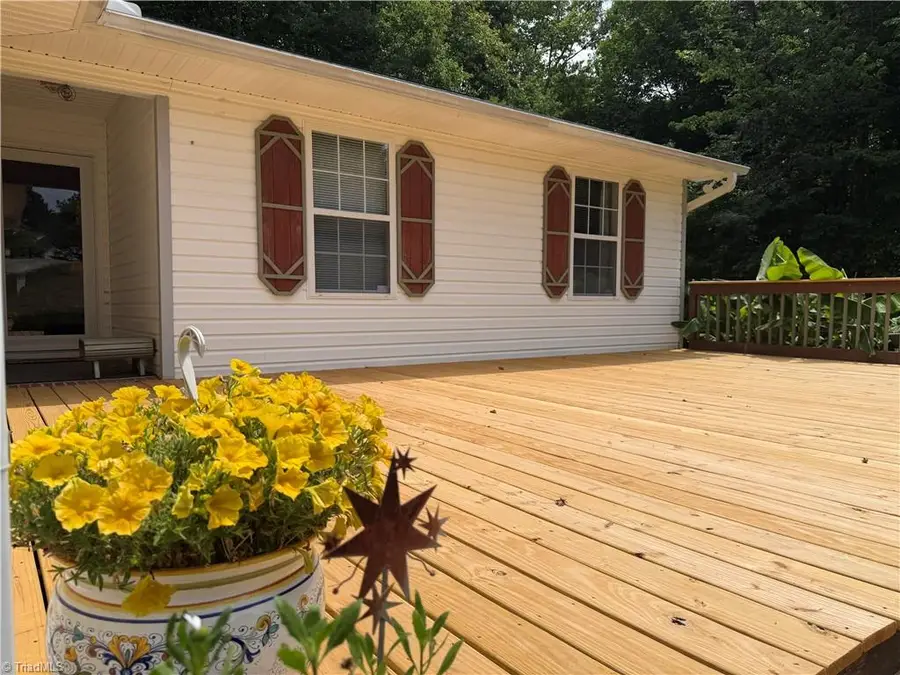 221 Farmview Road, Madison, NC 27025 - #2