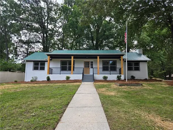 701 Willowmoore Avenue, Thomasville, NC 27360