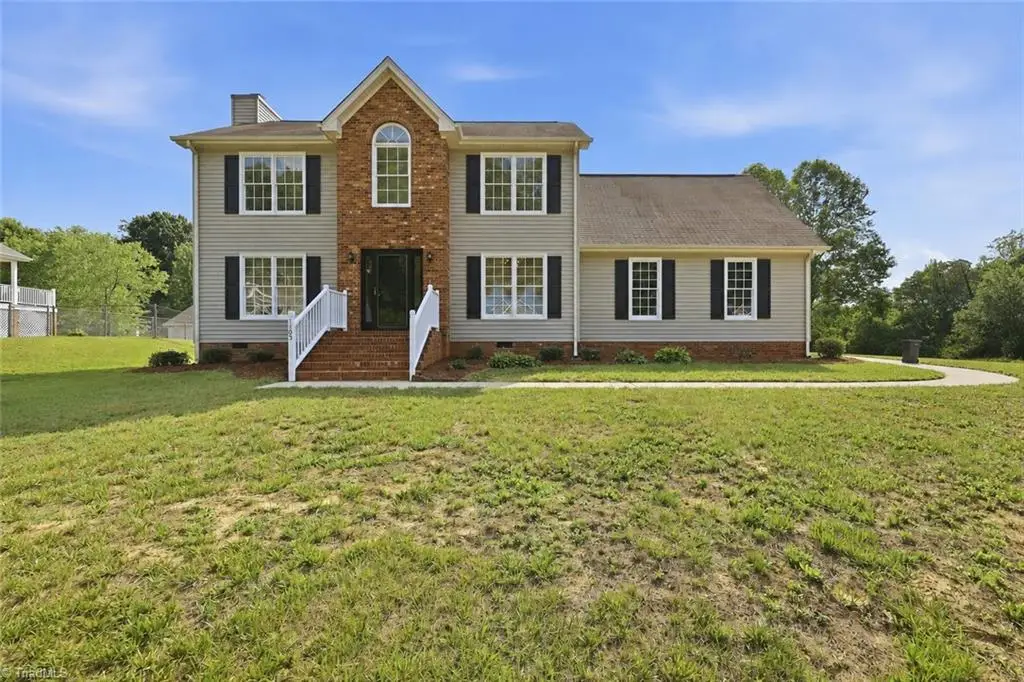 1105 Deerfield Drive, Reidsville, NC 27320 - #1