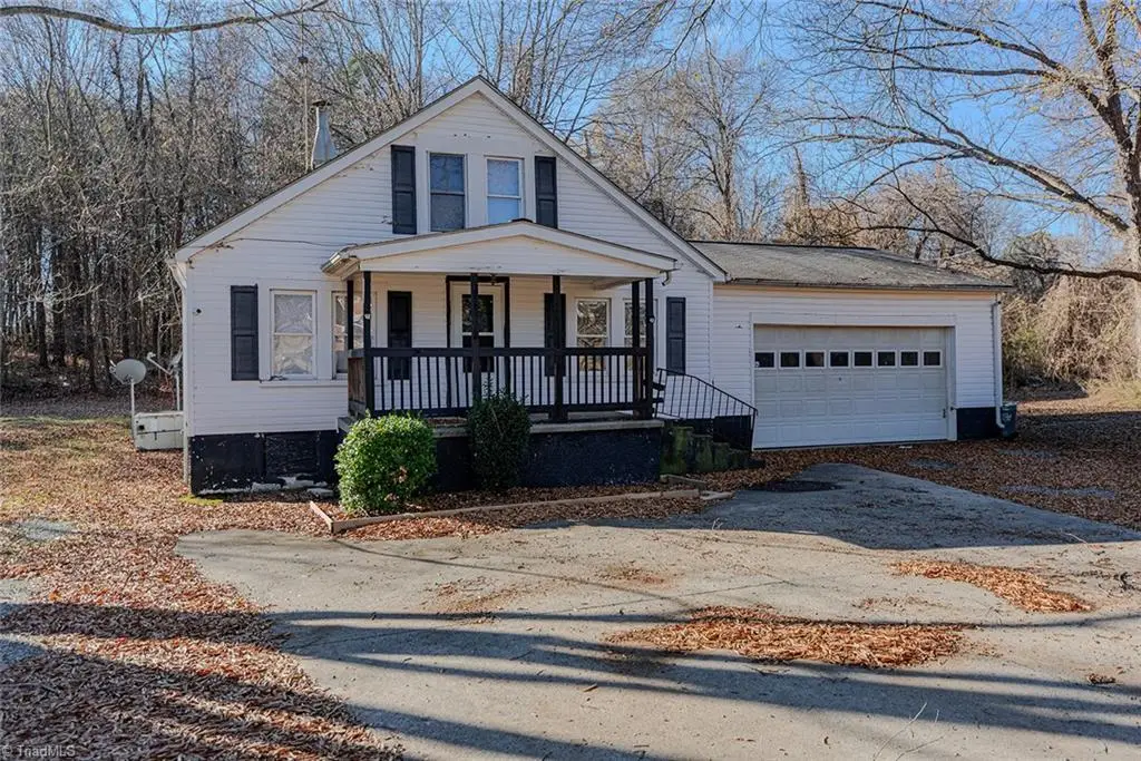 1364 Rauhut Street, Burlington, NC 27217 - #1