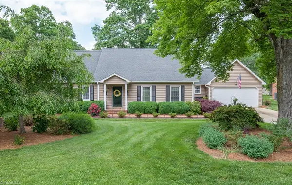 5015 Edinborough Road, Greensboro, NC 27406