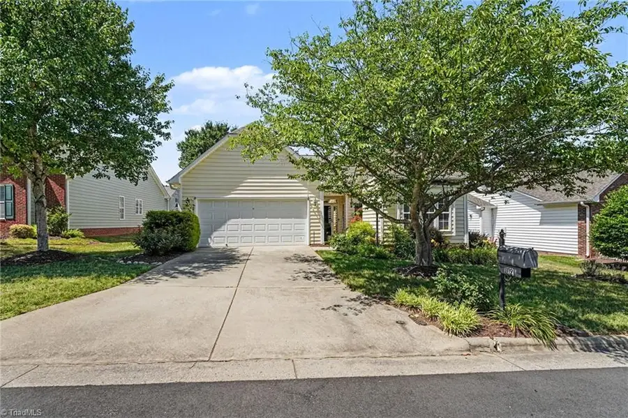 119 Riverwalk Lane, Jamestown, NC 27282 - #2