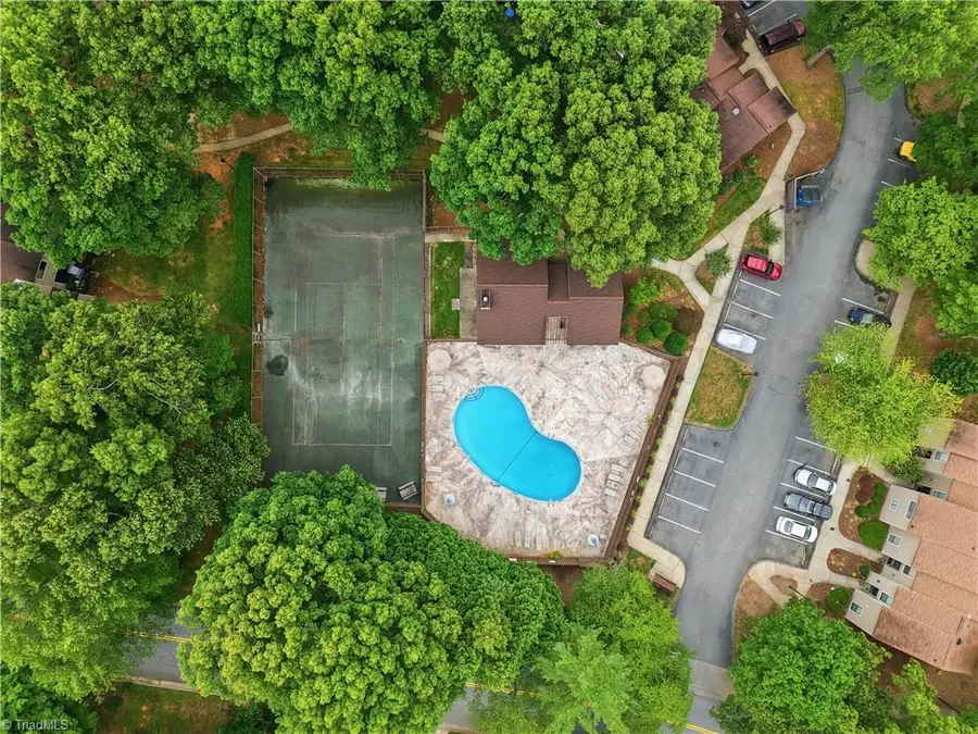301 Village Lane #B, Greensboro, NC 27409 - #2