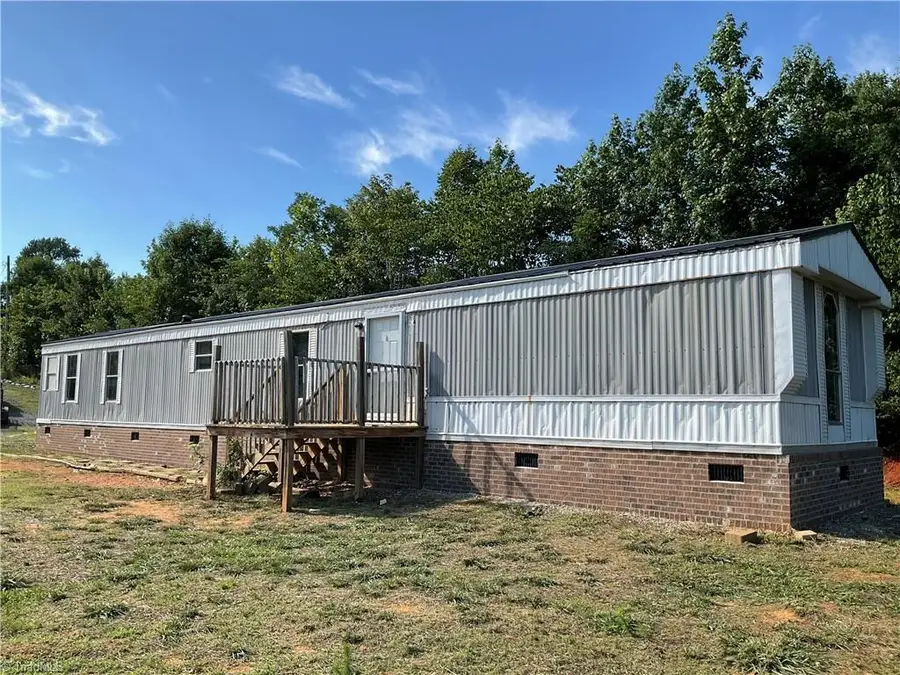 2738 Old Mountain Road, Trinity, NC 27370 - #2