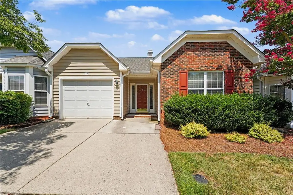 19 Mansfield Circle, Greensboro, NC 27455 - #1