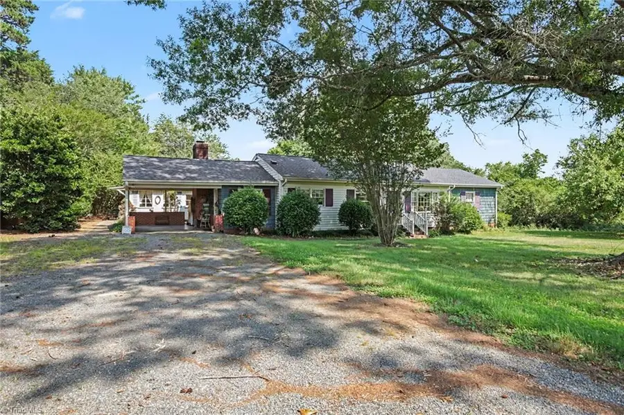 5109 Nc Highway 89 E, Walnut Cove, NC 27052 - #3