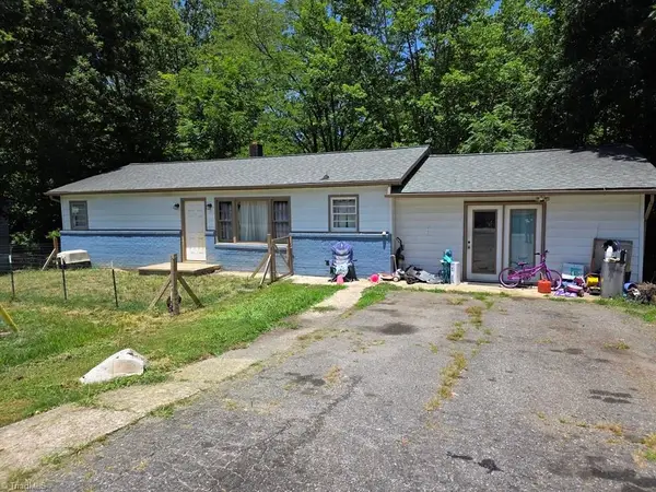 477 Hilltop Acres Street, North Wilkesboro, NC 28659