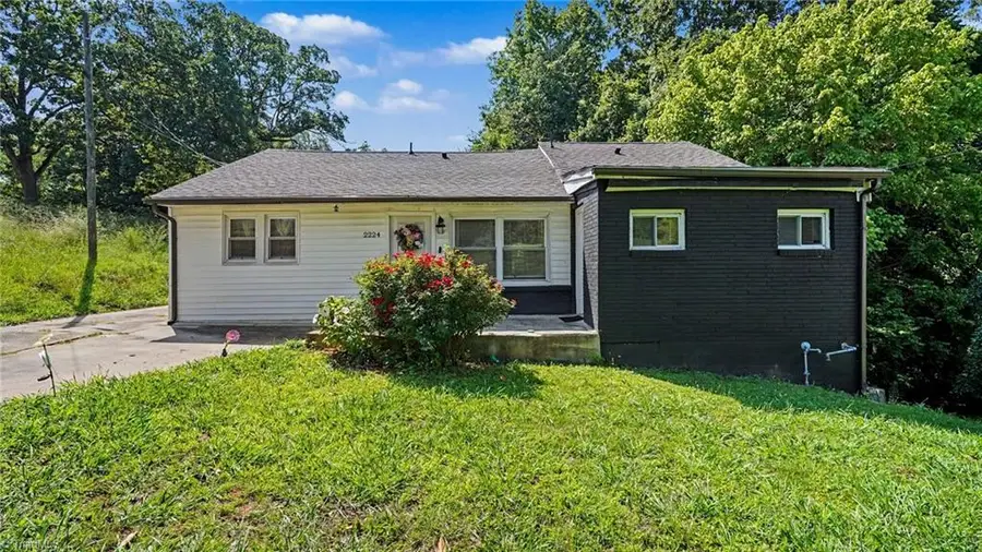 2224 Greensboro Street Extension, Lexington, NC 27295 - #2