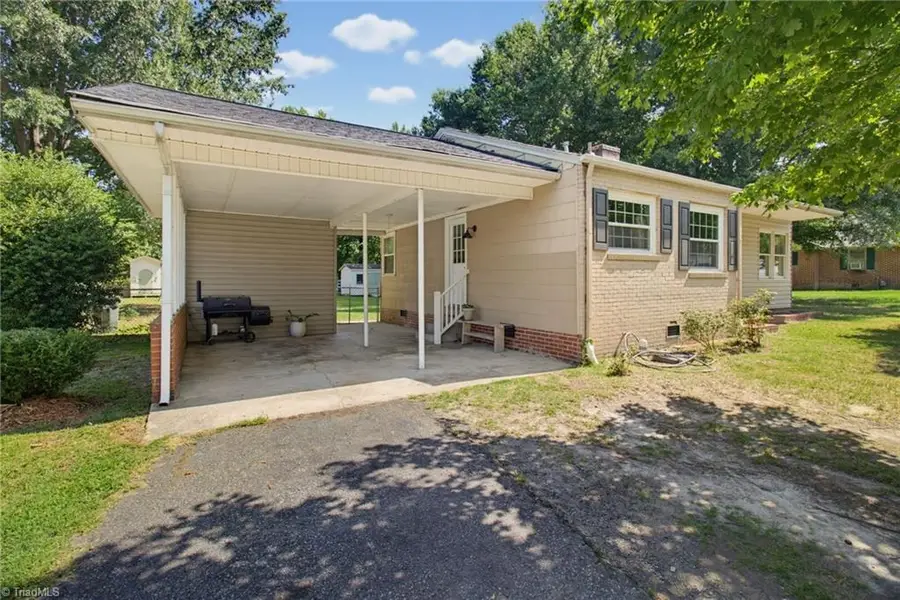 297 Pleasant Grove Church Road, Thomasville, NC 27360 - #3