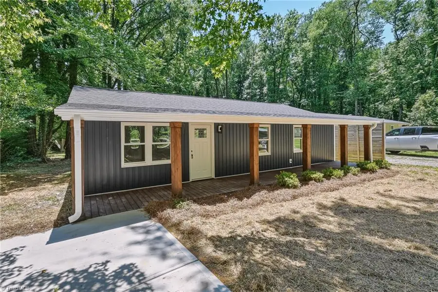 1936 Lakedell Drive, Charlotte, NC 28215 - #3