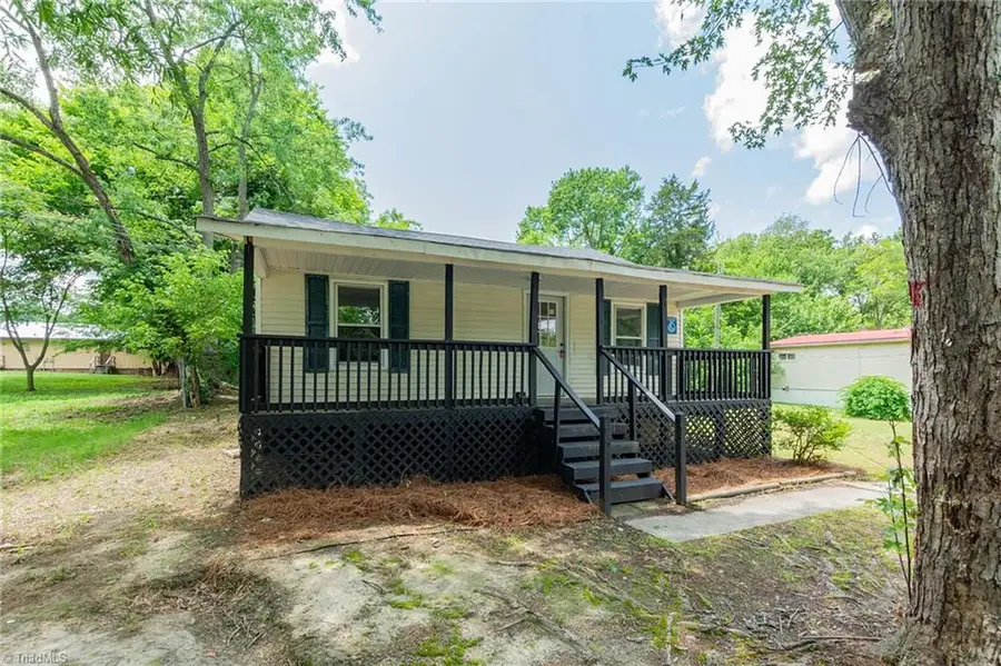 304 Phillips Street, Thomasville, NC 27360 - #2