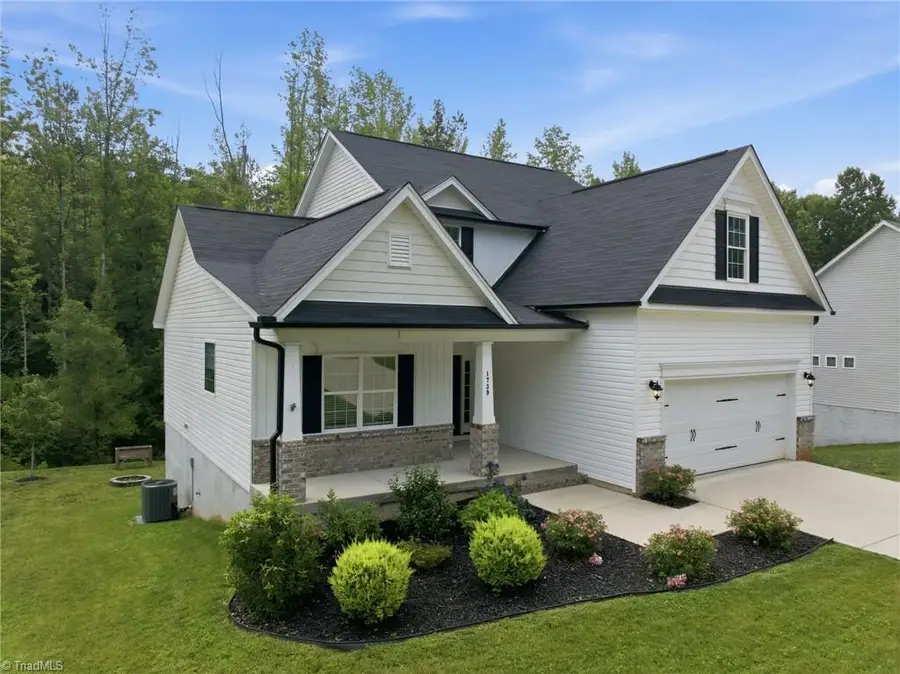 1739 Ramhurst Drive, Clemmons, NC 27012 - #3