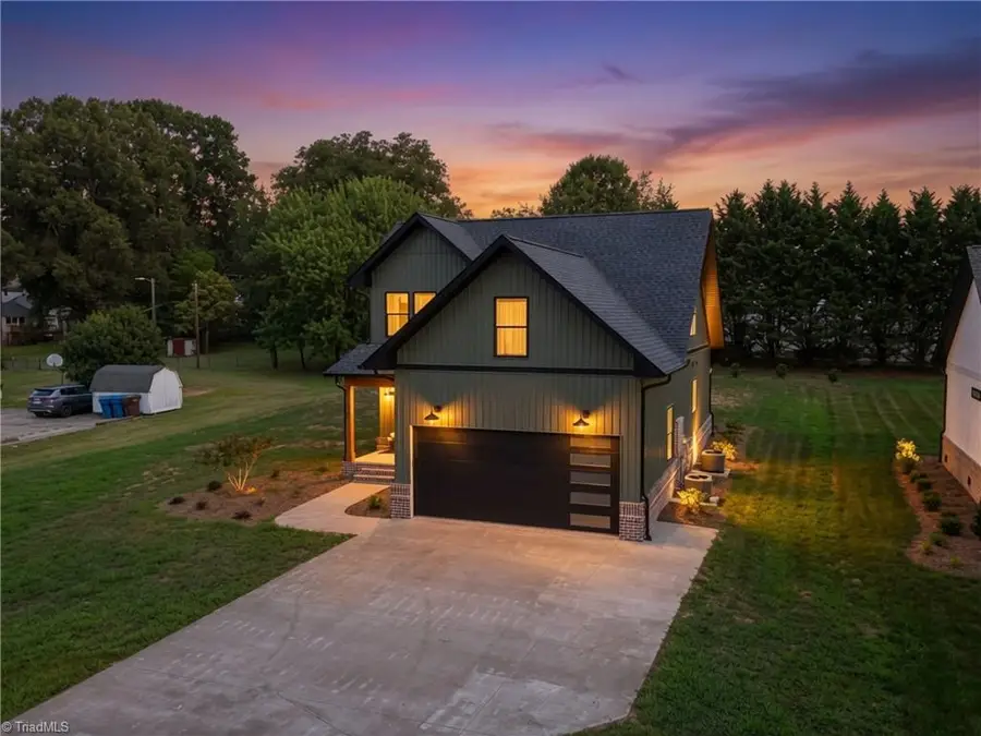 75 2nd Avenue Se, Taylorsville, NC 28681 - #3