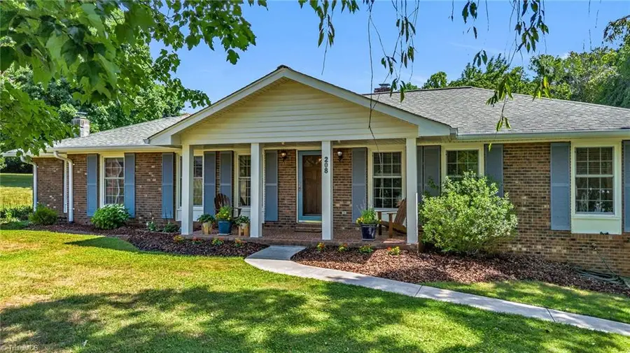 208 Raven Green Street, Wilkesboro, NC 28697 - #2