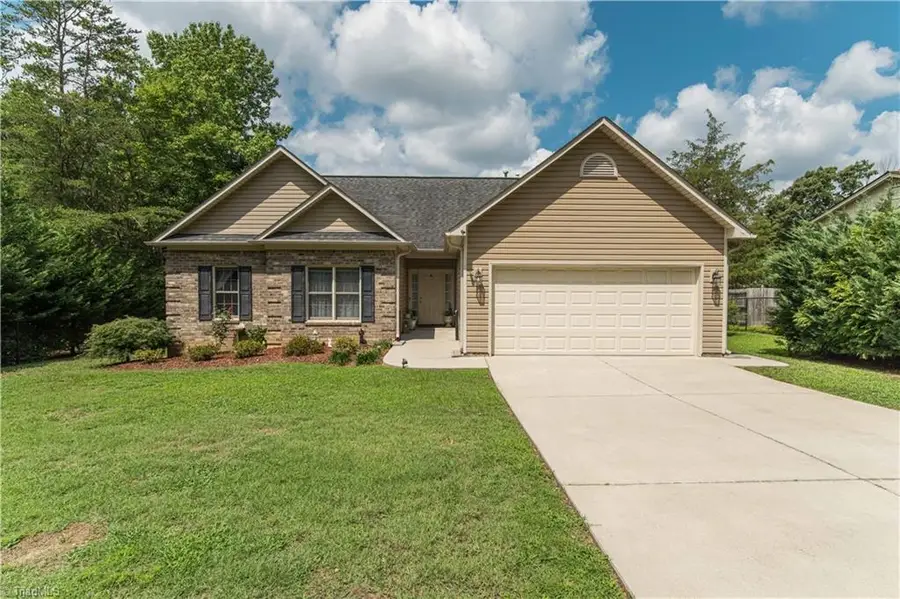 3419 Corvair Drive, High Point, NC 27265 - #3