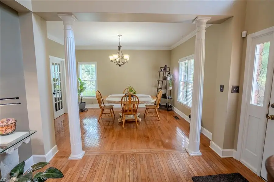 3221 Peninsula Drive, Jamestown, NC 27282 - #3