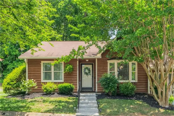 650 Rock Garden Circle, Winston-Salem, NC 27104