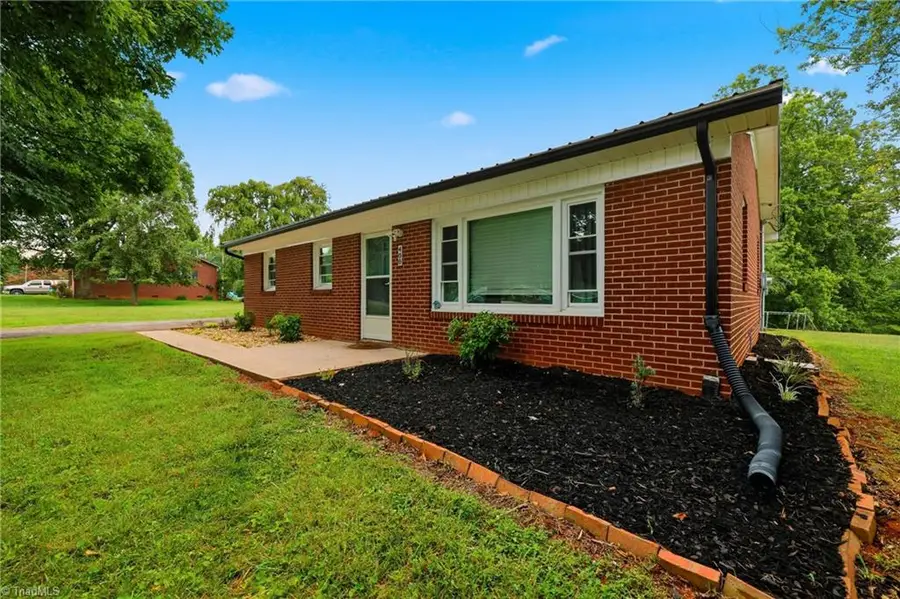 400 John Mcgrady Road, North Wilkesboro, NC 28659 - #2