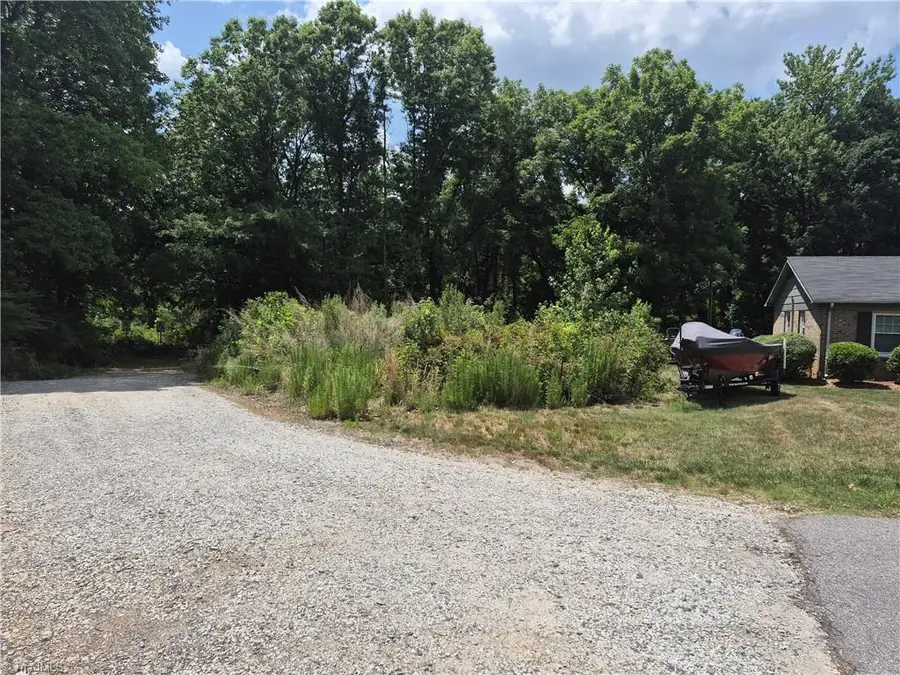 2704 Norwood Drive, Greensboro, NC 27407 - #2