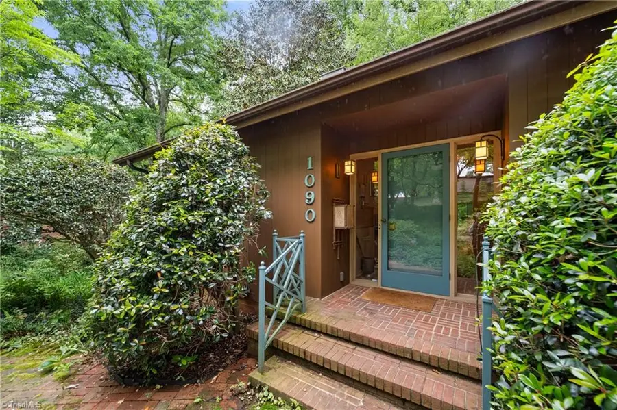 1090 Yorkshire Road, Winston Salem, NC 27106 - #2