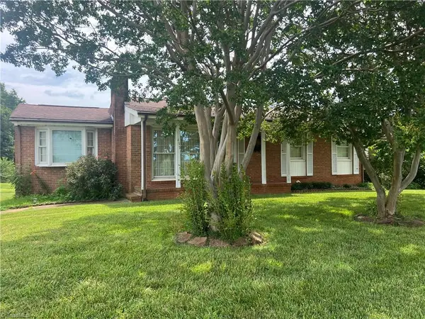 455 Cave Road, Dobson, NC 27017