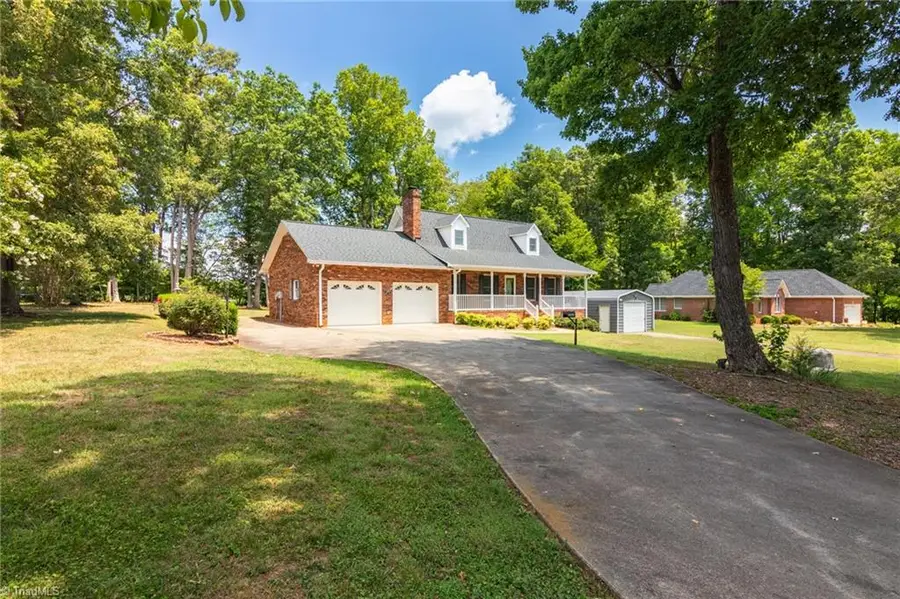 2301 Old Us Highway 421 E, Yadkinville, NC 27055 - #3