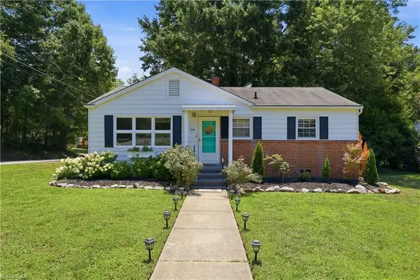 204 Springwood Drive, Burlington, NC 27215