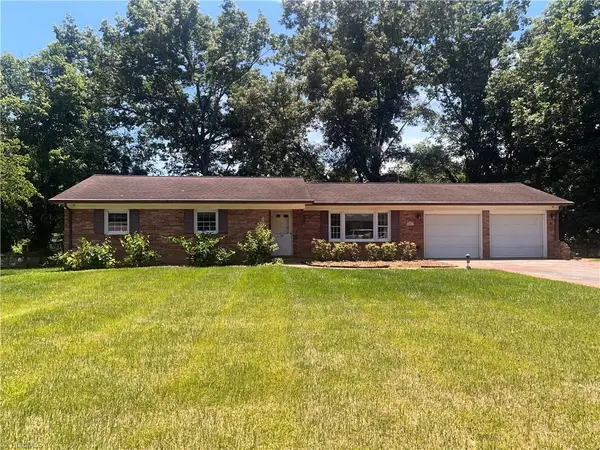 238 Raven Midlawn Drive, Wilkesboro, NC 28697
