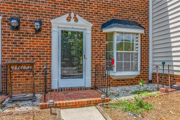 2221 Stonecutter Drive, Winston-Salem, NC 27103