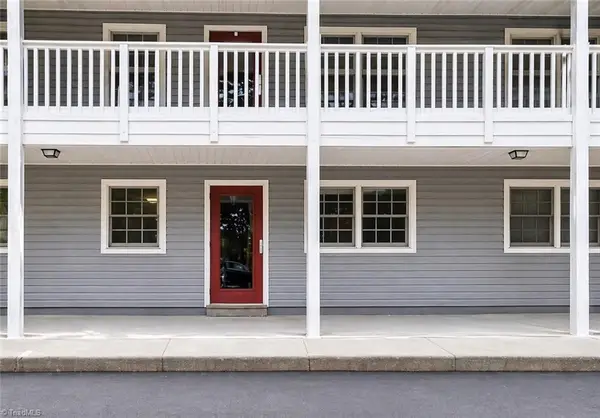 2890 Carriage Drive #B, Winston-Salem, NC 27106