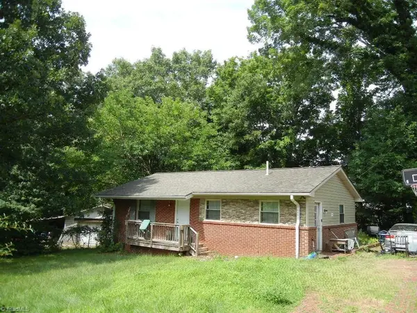 609 Robindell Court, Eden, NC 27288