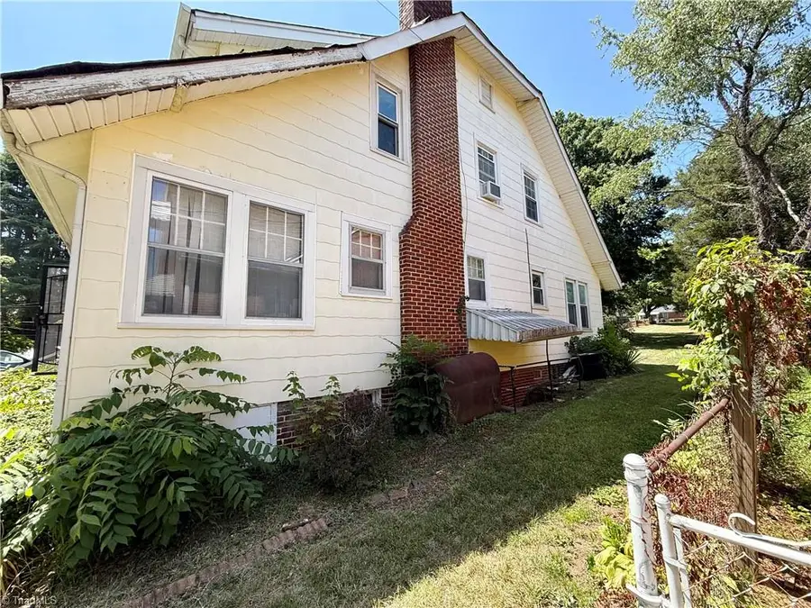 435 25th Street, Winston Salem, NC 27105 - #2