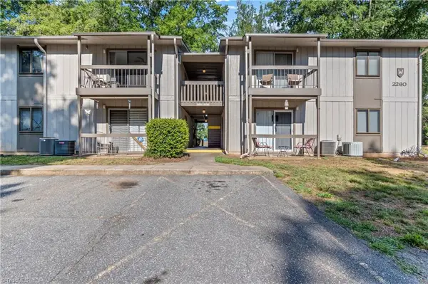 2260 Sunderland Road #74W, Winston-Salem, NC 27103
