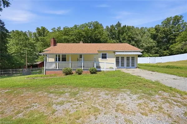 8506 Arapahoe Drive, Stokesdale, NC 27357