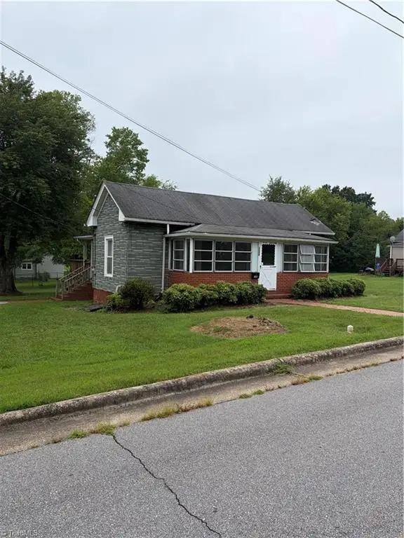1308 Carolina Avenue, Eden, NC 27288 - #1