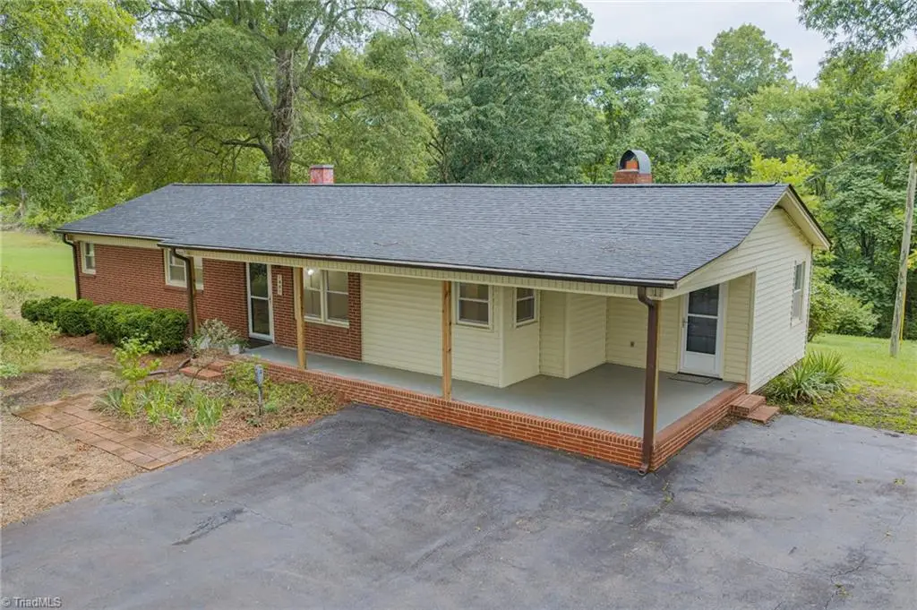 1401 Walnut Street, Reidsville, NC 27320 - #1